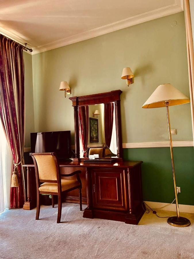 Hotel Angelo D'Oro Ploiesti Luaran gambar