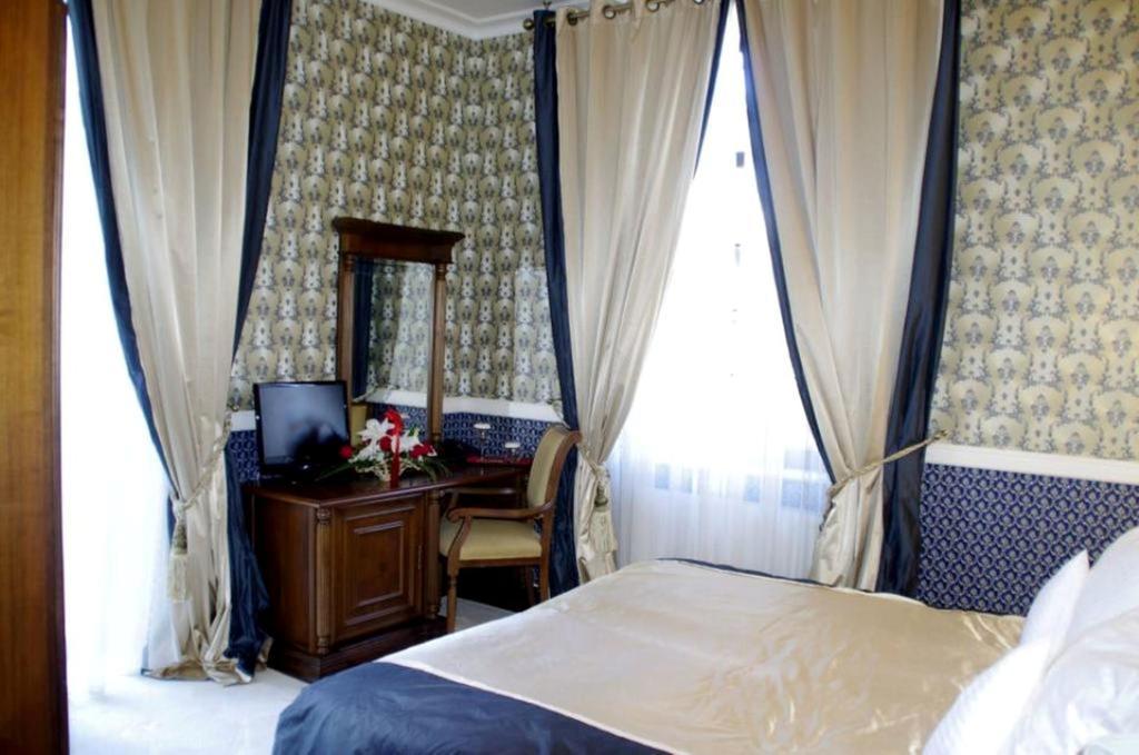 Hotel Angelo D'Oro Ploiesti Luaran gambar