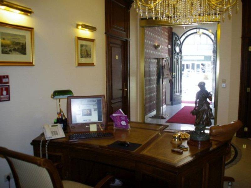 Hotel Angelo D'Oro Ploiesti Luaran gambar
