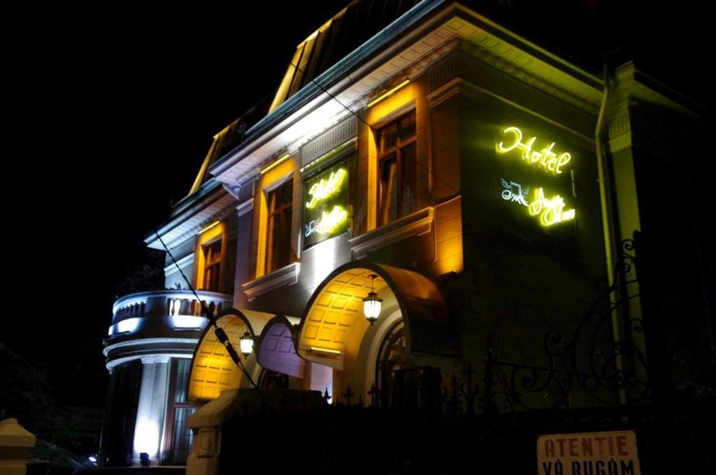 Hotel Angelo D'Oro Ploiesti Luaran gambar